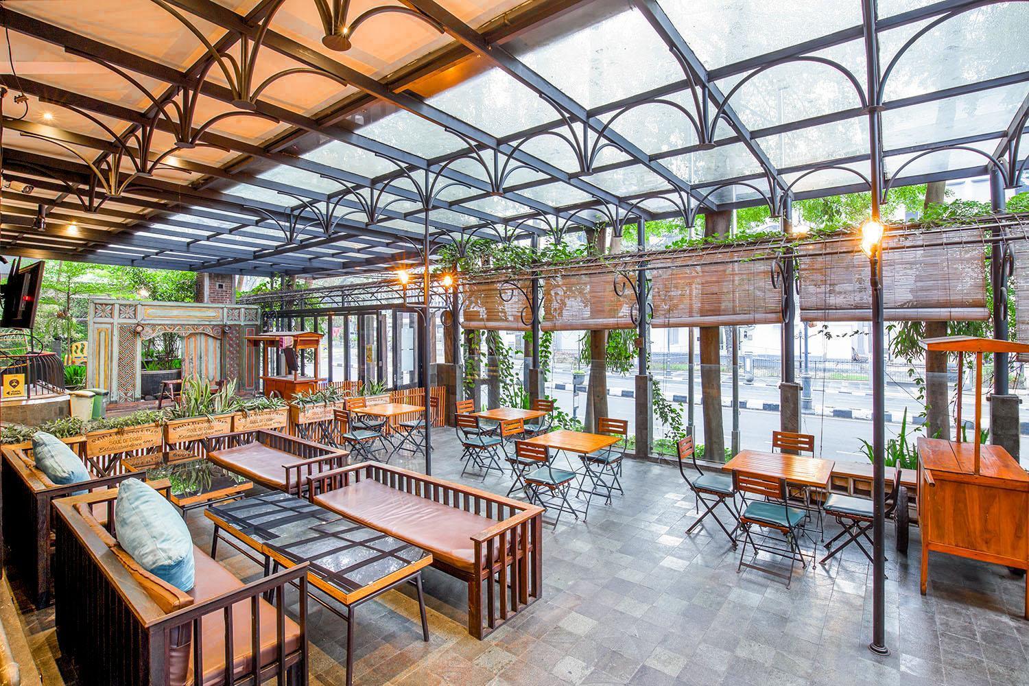 Отель The 1O1 Bandung Dago Экстерьер фото